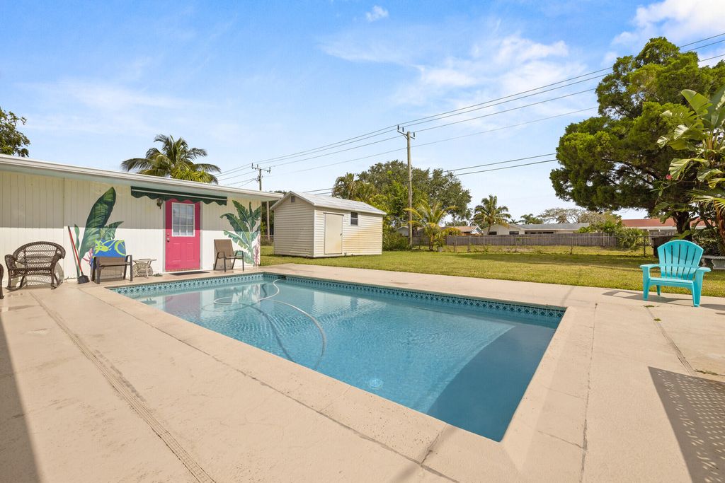 Photo of 4385 Empress Street, Palm Beach Gardens, FL 33410 (MLS # R10797224)