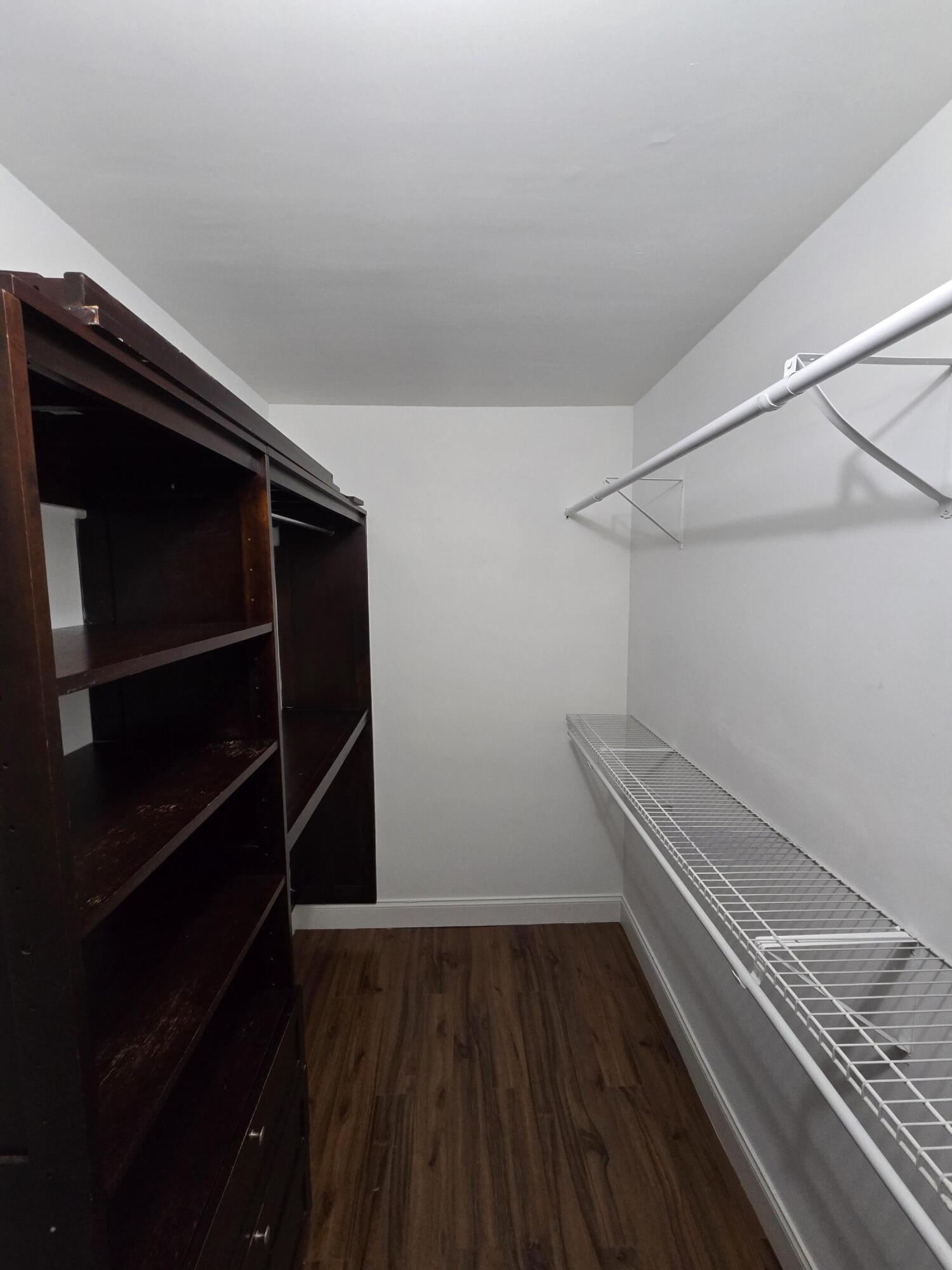 Blue Lake Apts Condo - Residential Lease