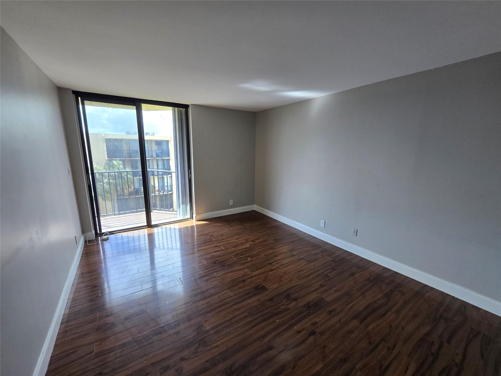 Blue Lake Apts Condo - Residential Lease