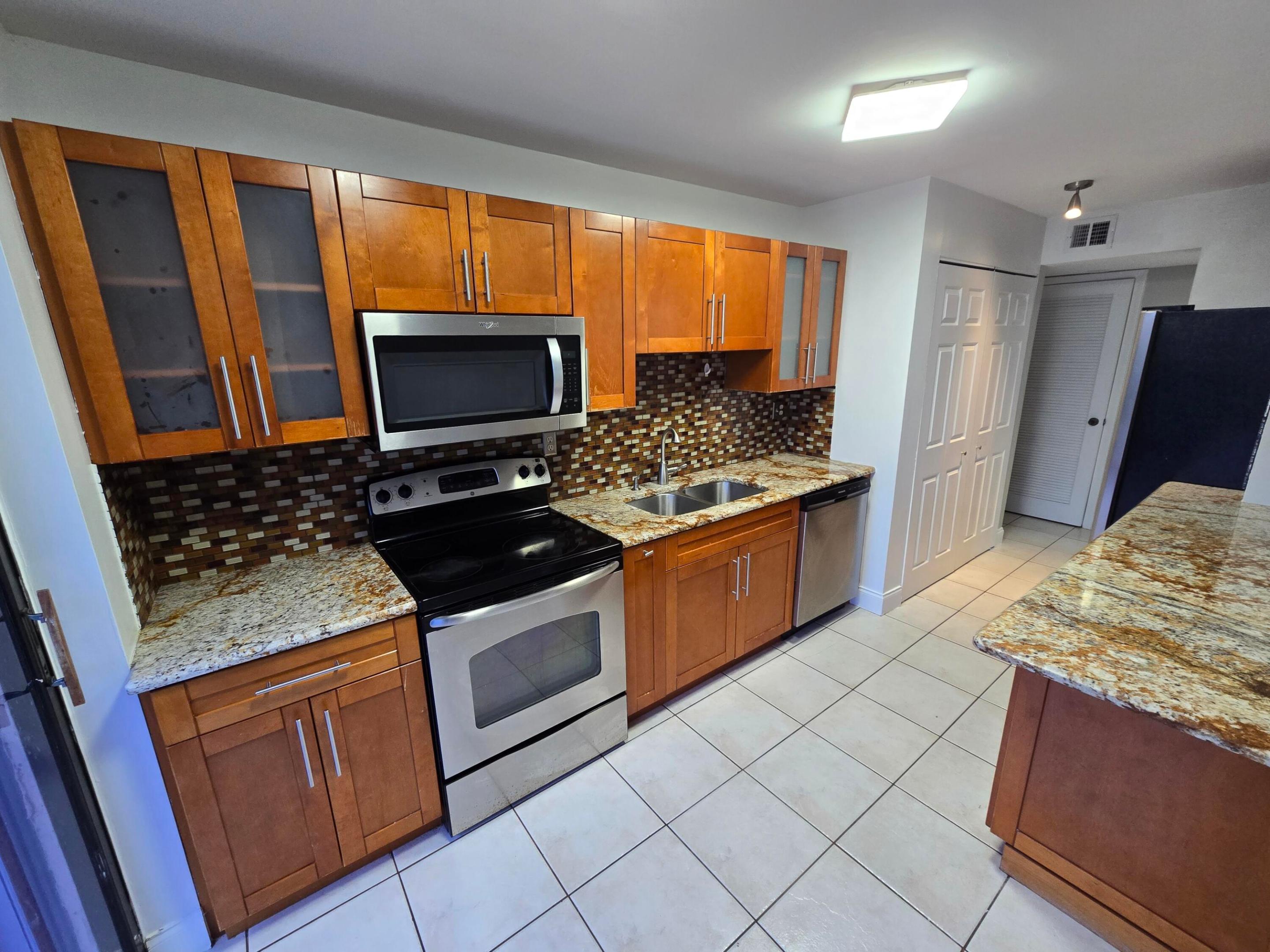 Blue Lake Apts Condo - Residential Lease