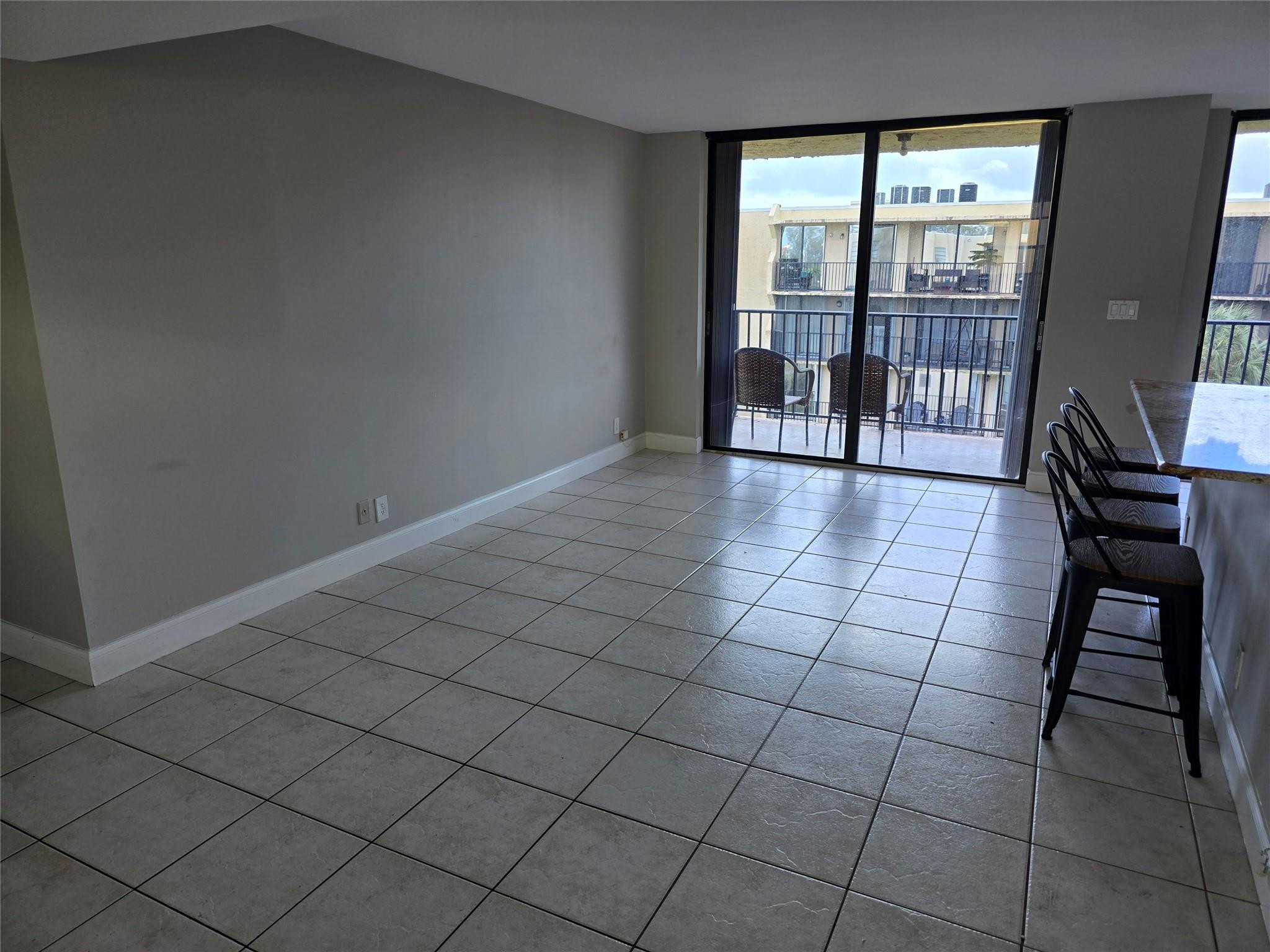 Blue Lake Apts Condo - Residential Lease