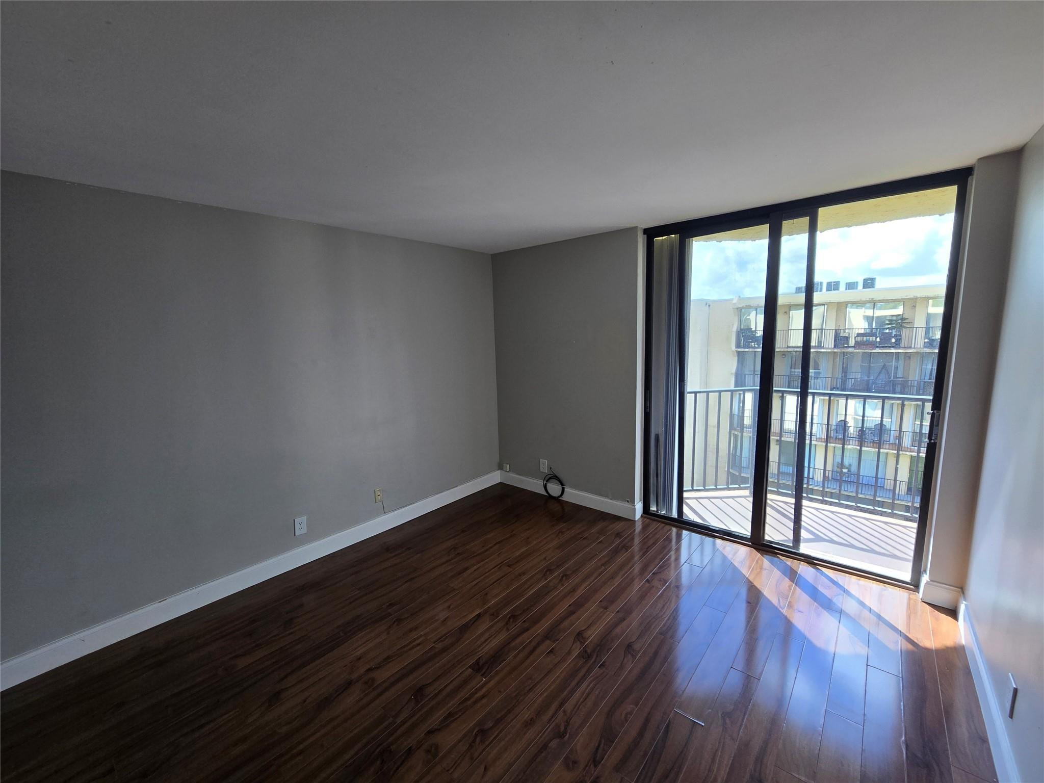 Blue Lake Apts Condo - Residential Lease