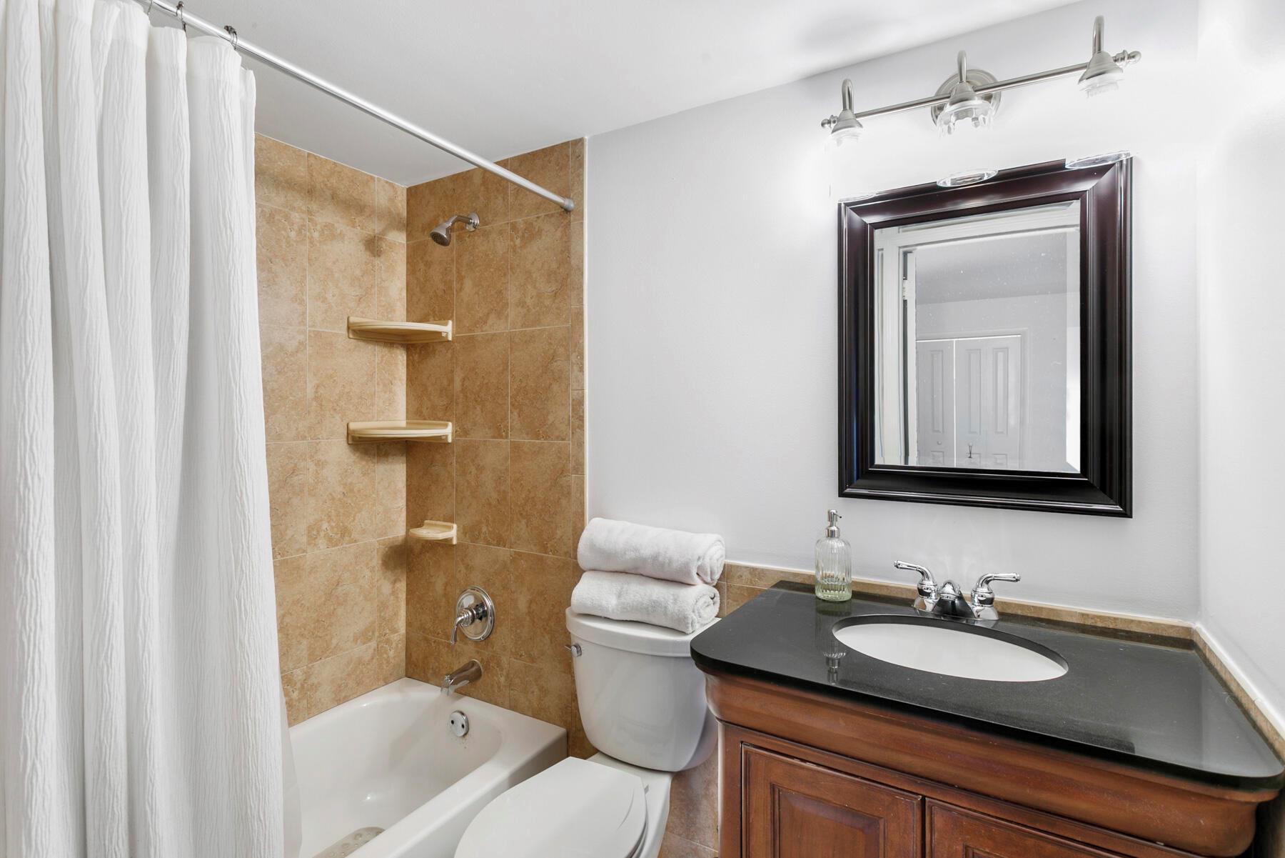 HAMPSHIRE ARMS CONDO APTS - Residential