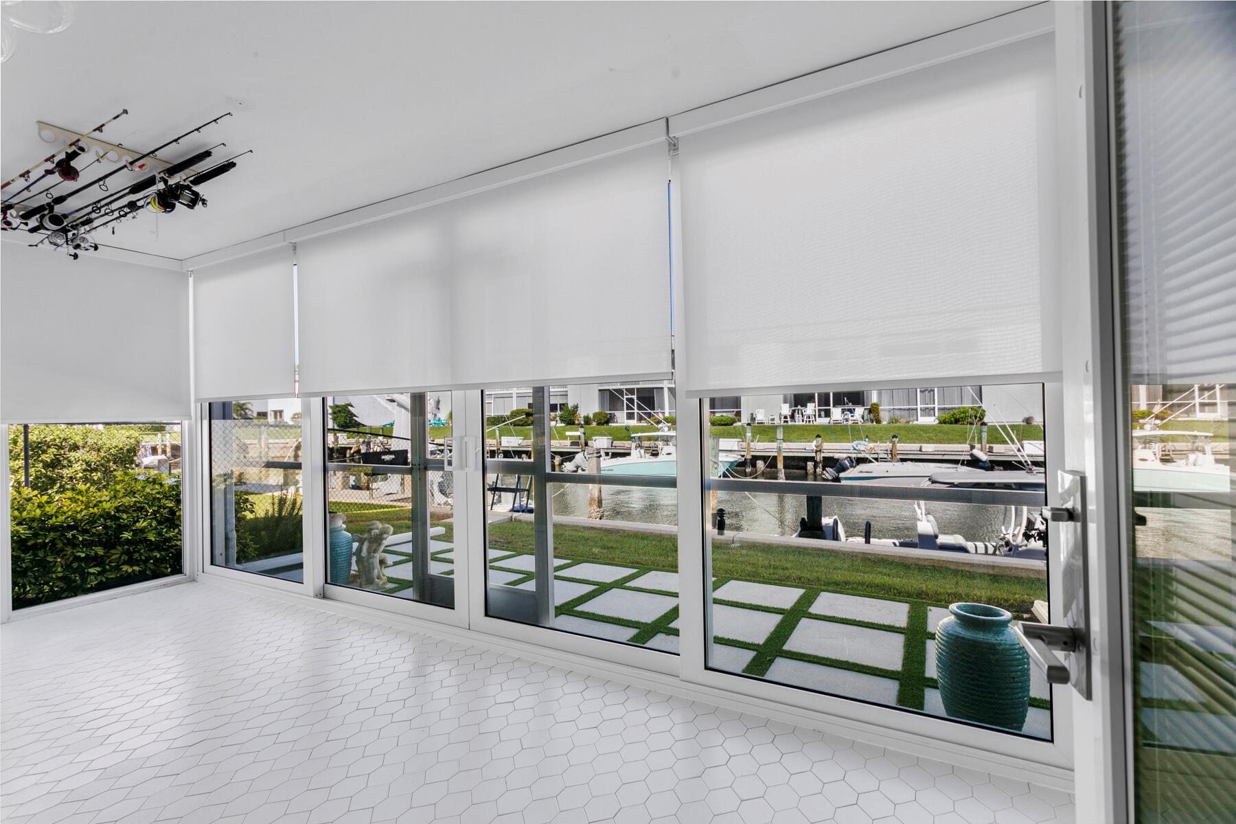 HAMPSHIRE ARMS CONDO APTS - Residential