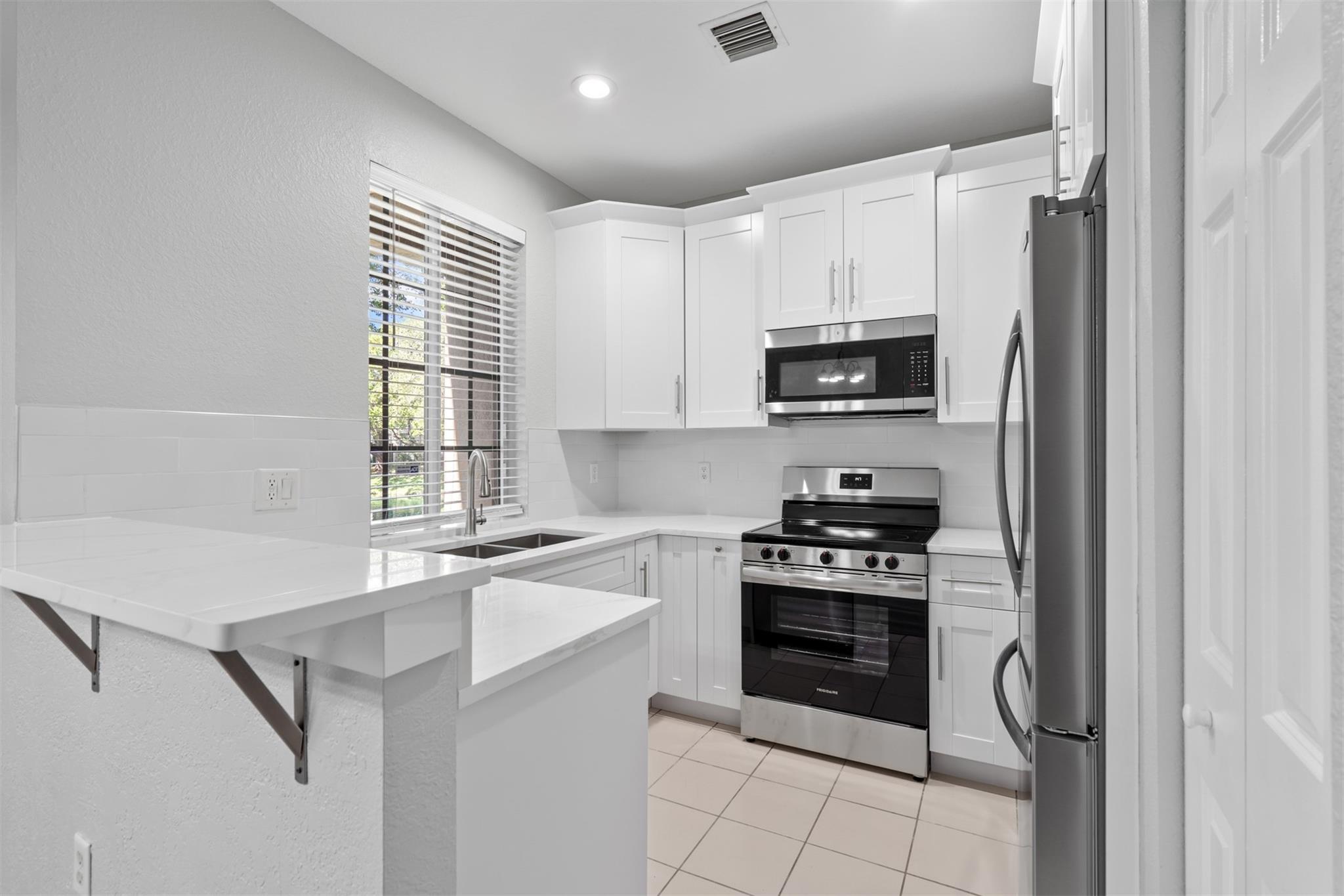 975 Tortuga Ln 975