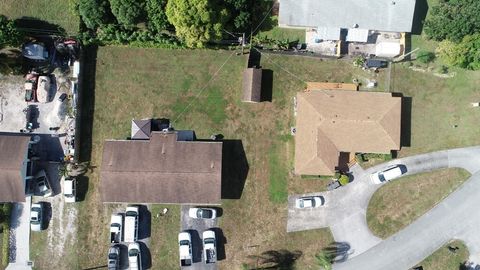 1675 E Breezy Lane West Palm Beach FL 33417