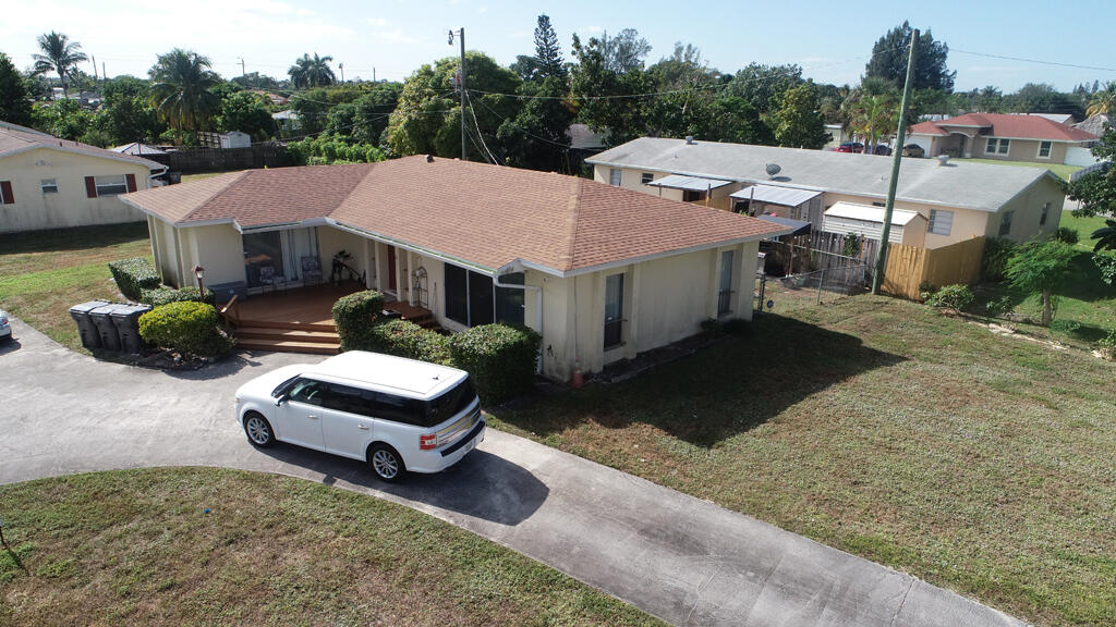 1675 E Breezy Lane