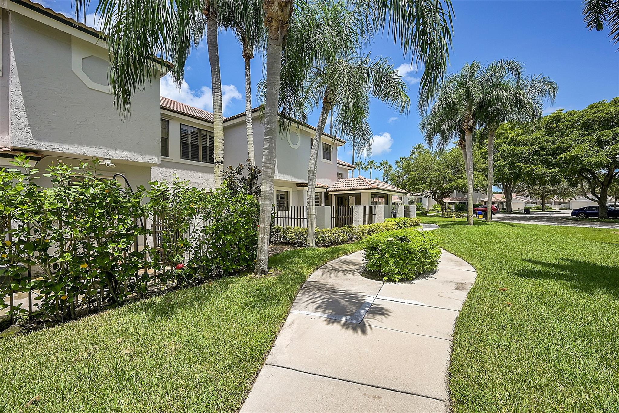 362 Prestwick Cir 3