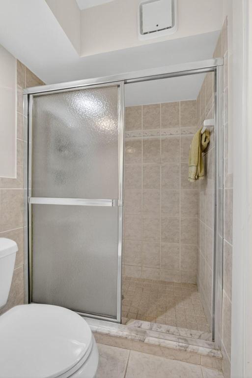 SHORE CLUB APTS B & C COND - Residential