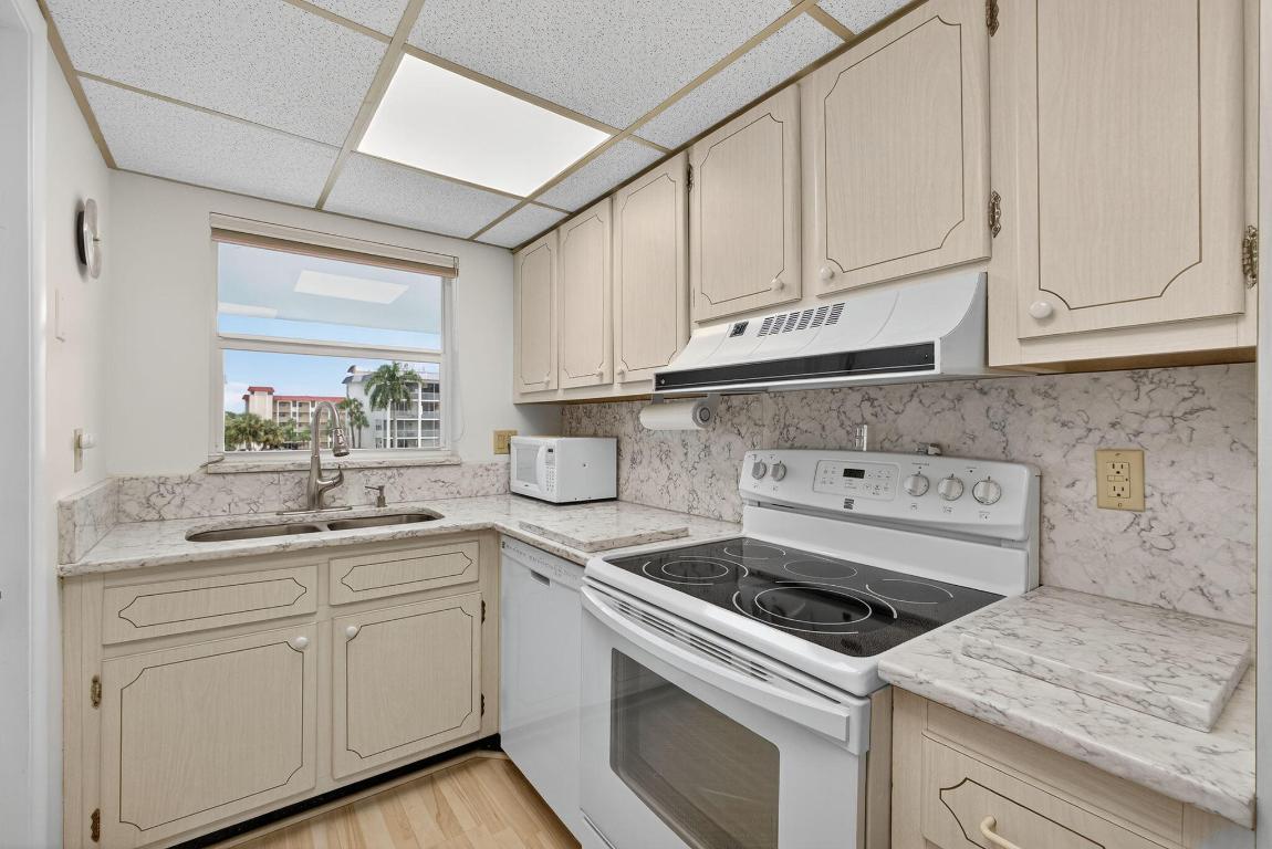 SHORE CLUB APTS B & C COND - Residential