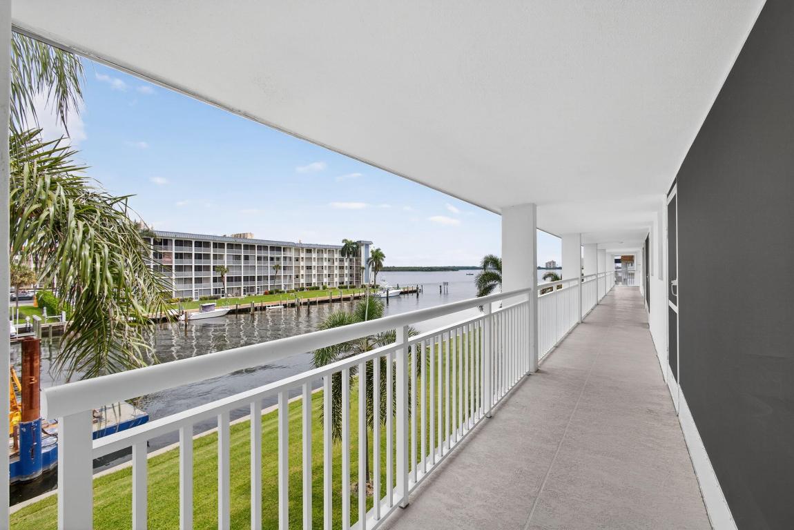 SHORE CLUB APTS B & C COND - Residential