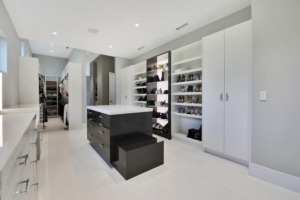 Mizner Country Club - Residential