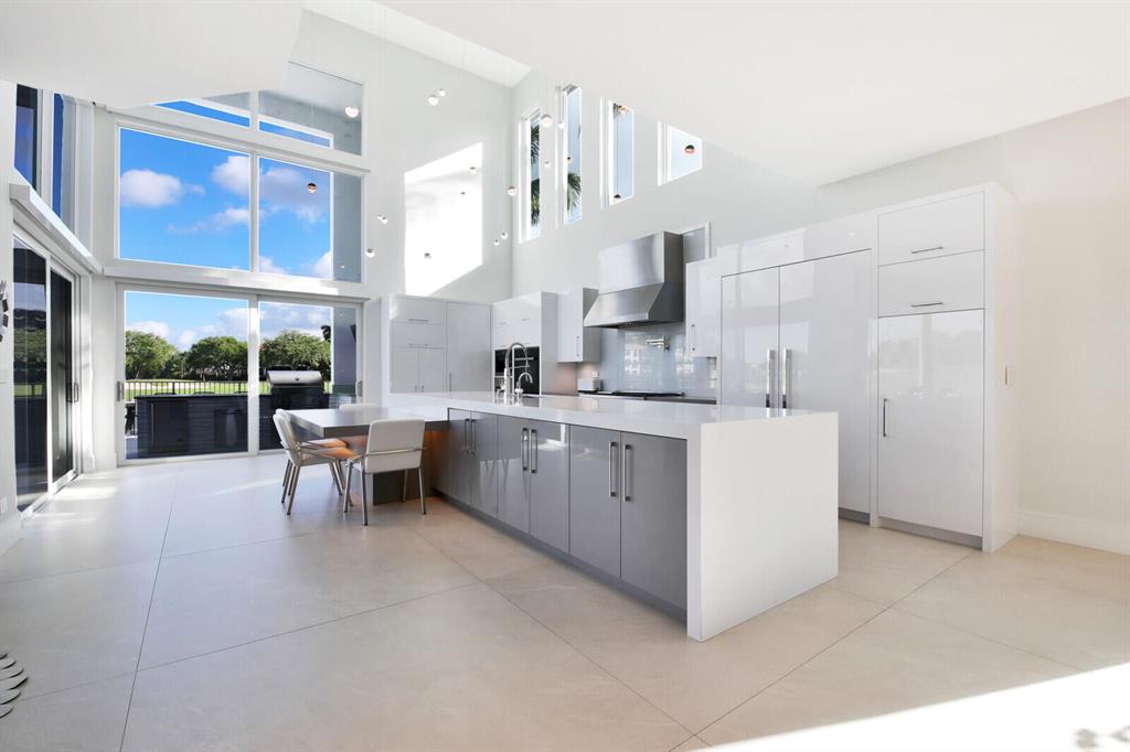 Mizner Country Club - Residential