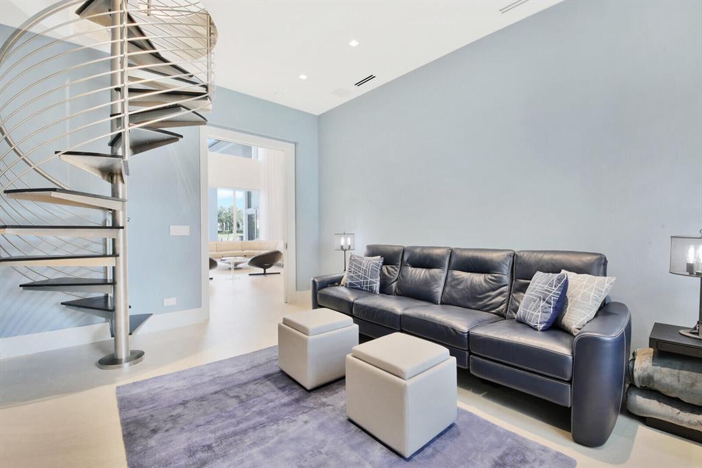 Mizner Country Club - Residential