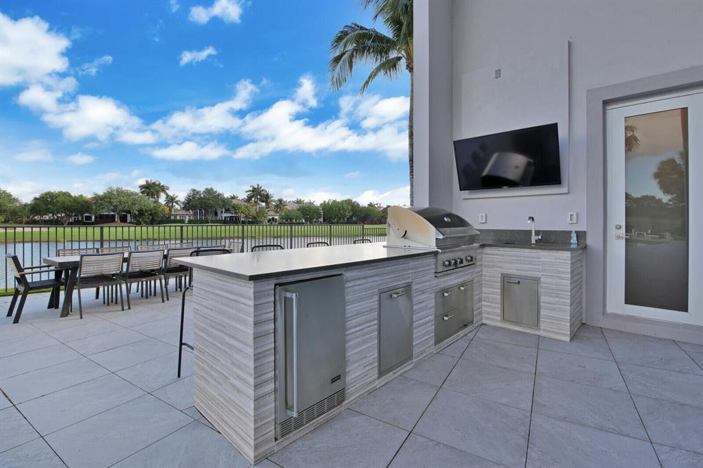 Mizner Country Club - Residential