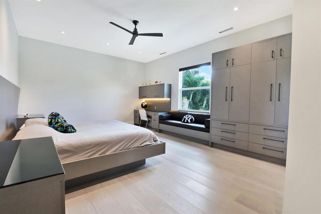 Mizner Country Club - Residential