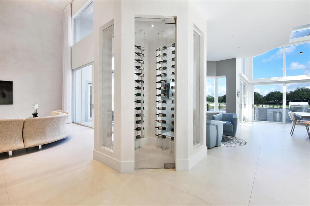 Mizner Country Club - Residential