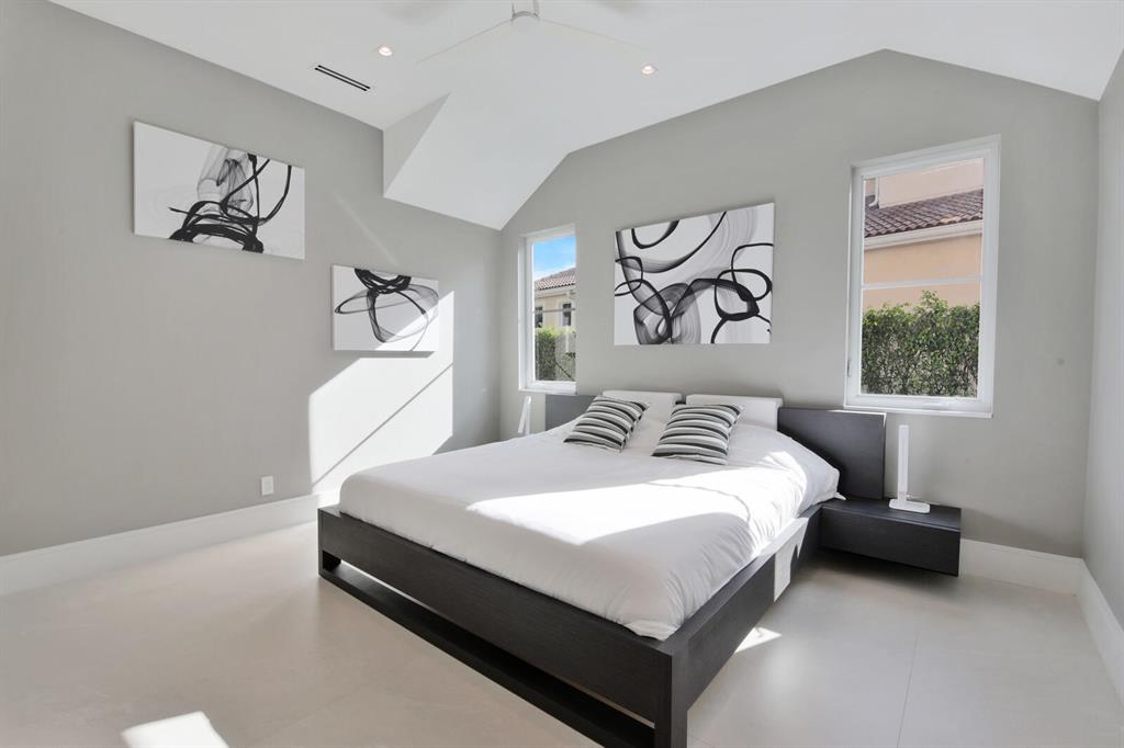 Mizner Country Club - Residential