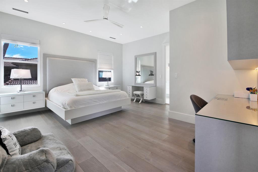 Mizner Country Club - Residential