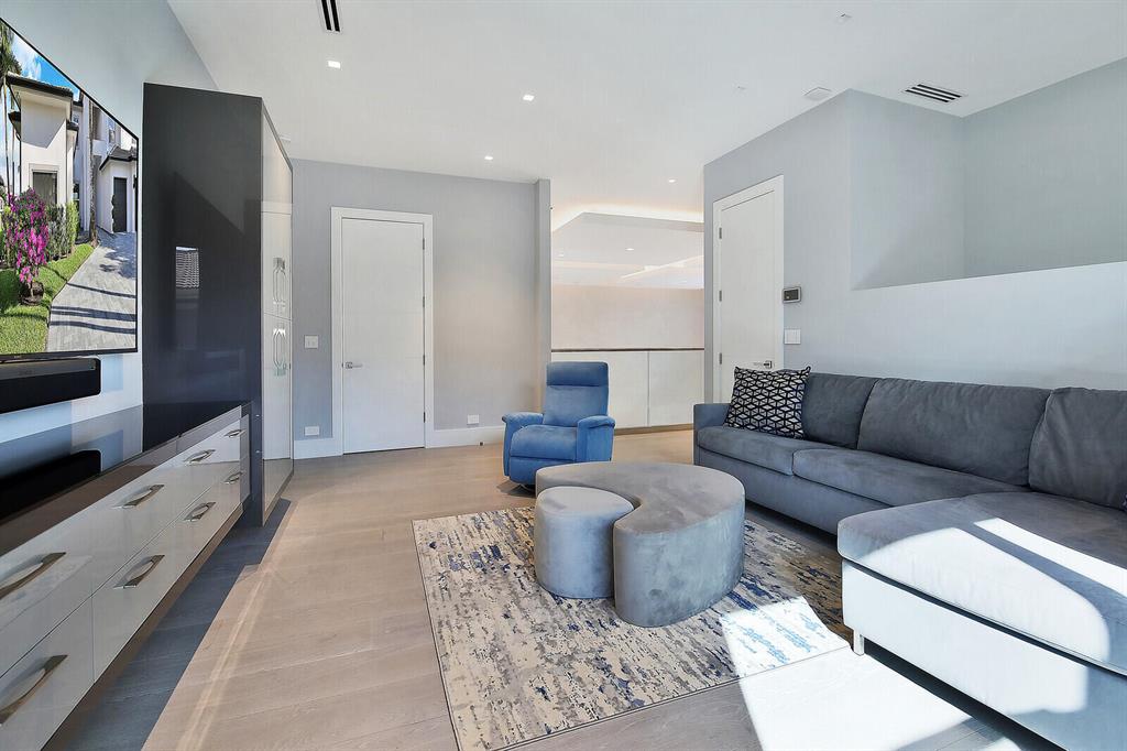 Mizner Country Club - Residential