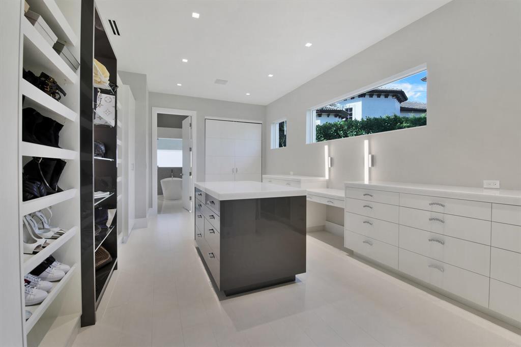 Mizner Country Club - Residential