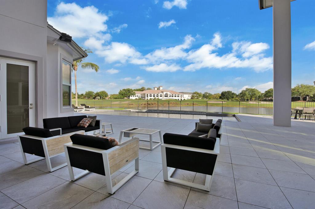 Mizner Country Club - Residential