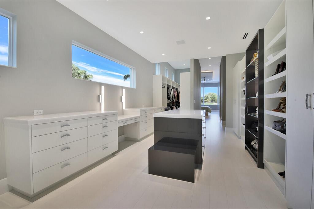 Mizner Country Club - Residential