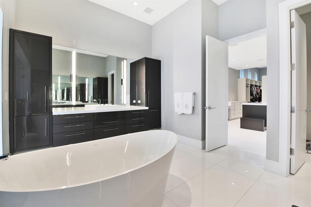 Mizner Country Club - Residential