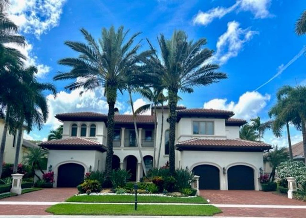 Photo of 571 Coconut Palm Ter, Plantation, FL 33324 (MLS # F10322844)