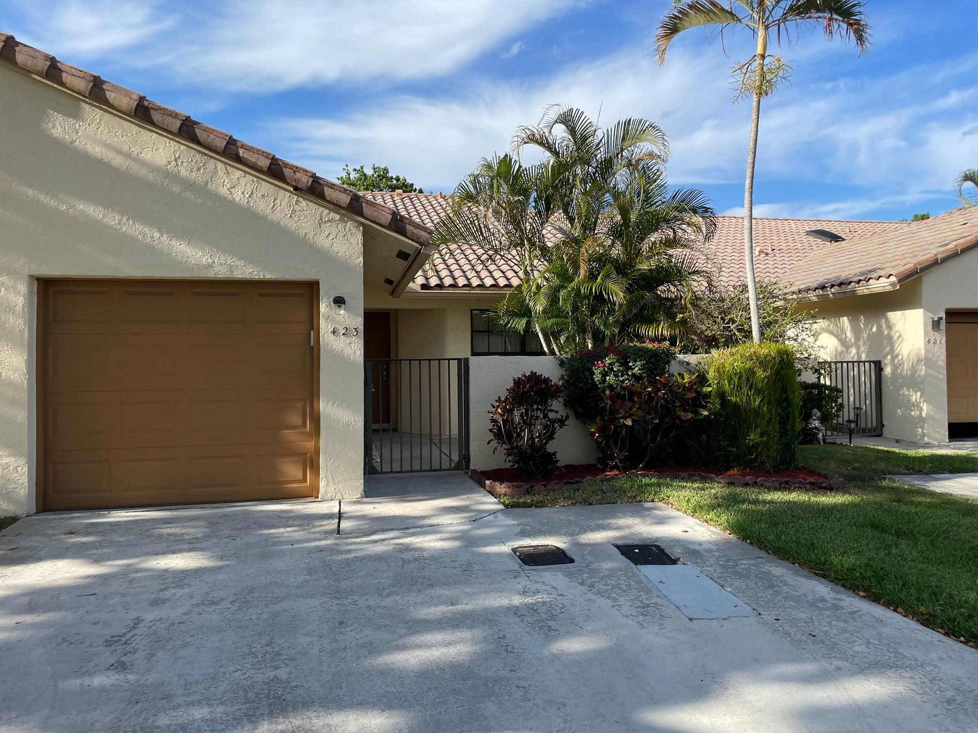 BEAUTIFULLY UPDATED VILLA ON QUIET STREET. GATED. LONG TERM POSSIBLE. EASY APPLICATION PROCESS. FIRST SHOWINGS BEGIN AFTER COMING SOON PERIOD. 1ST MONTH & last & security 1 car GARAGE Room for parking two cars