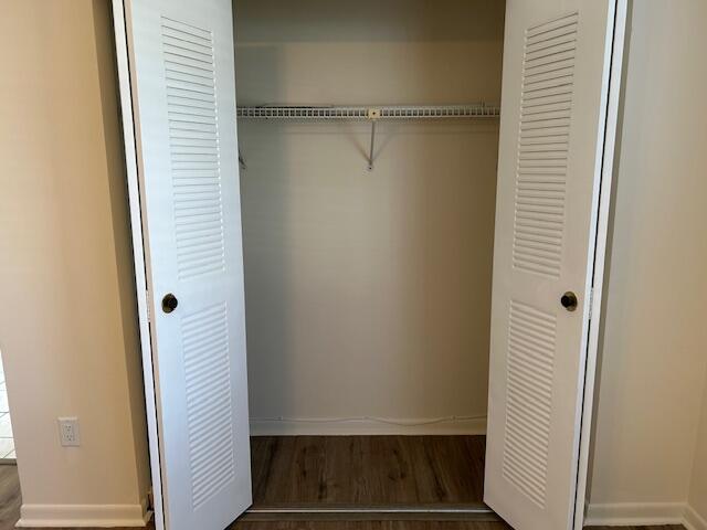 GOLDEN LAKES VILLAGE - Residential