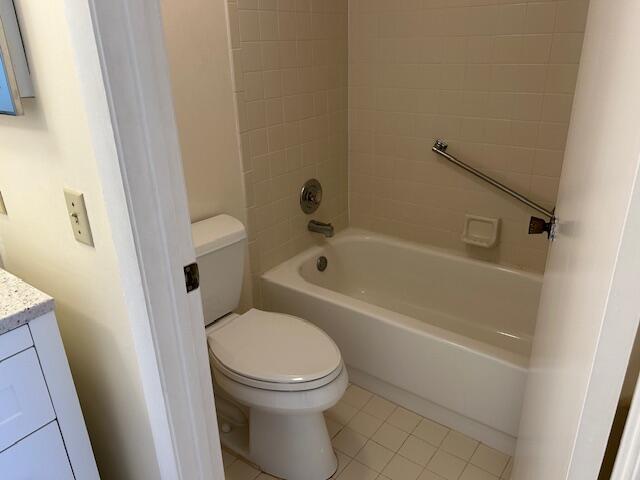 GOLDEN LAKES VILLAGE - Residential