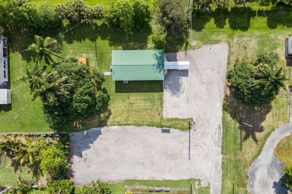 Photo of 224 NW G Avenue, Belle Glade, FL 33430 (MLS # R11096031)