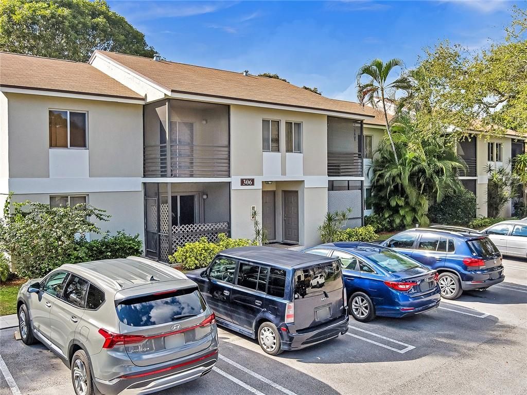 Photo of 306 Gardens Dr #203, Pompano Beach, FL 33069 (MLS # F10318151)