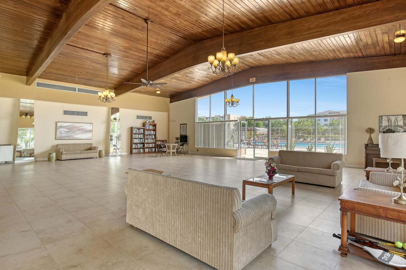 BREAKWATERS OF THE PALM BEACHES CONDO - Residential