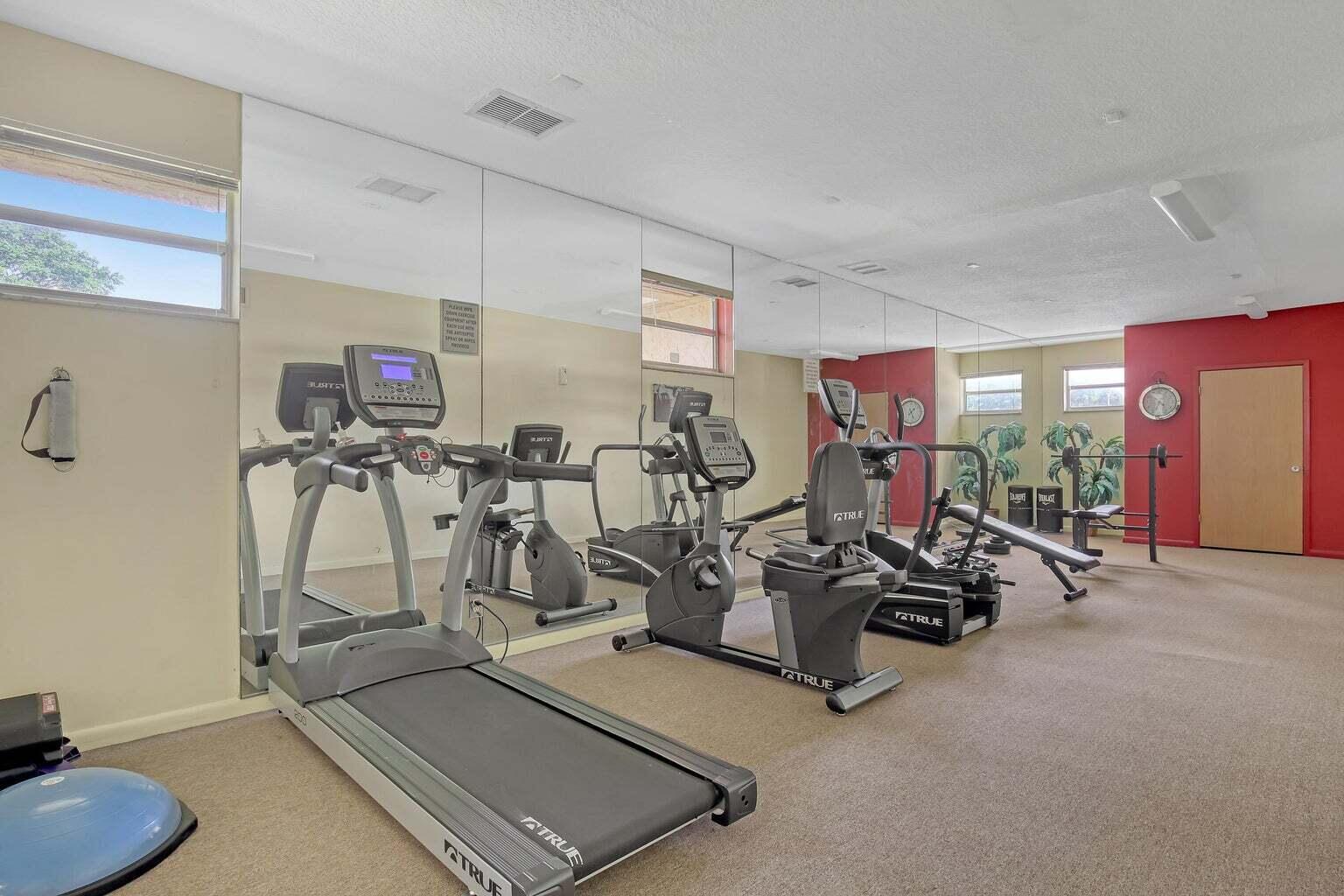 BREAKWATERS OF THE PALM BEACHES CONDO - Residential