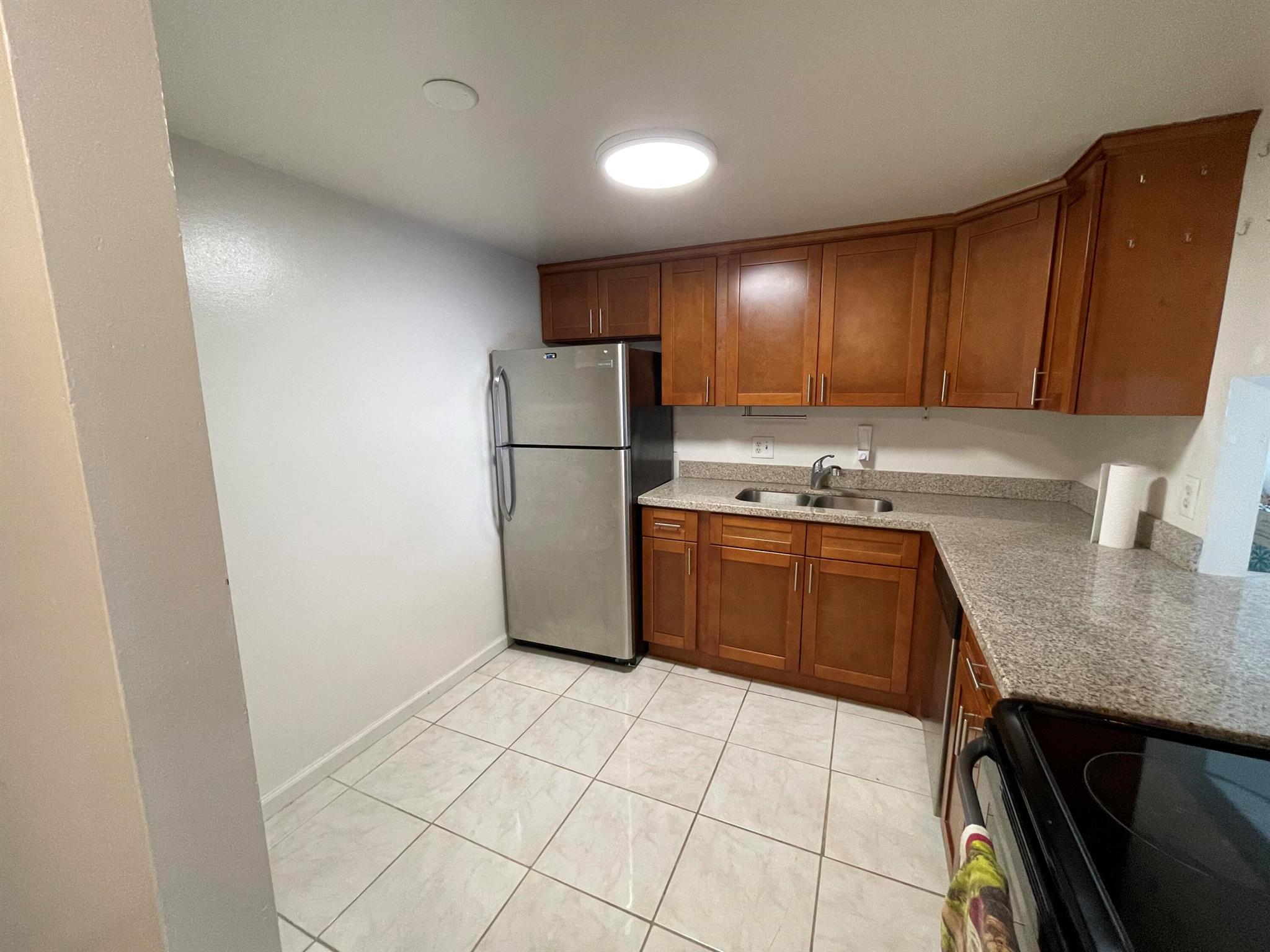 BREAKWATERS OF THE PALM BEACHES CONDO - Residential