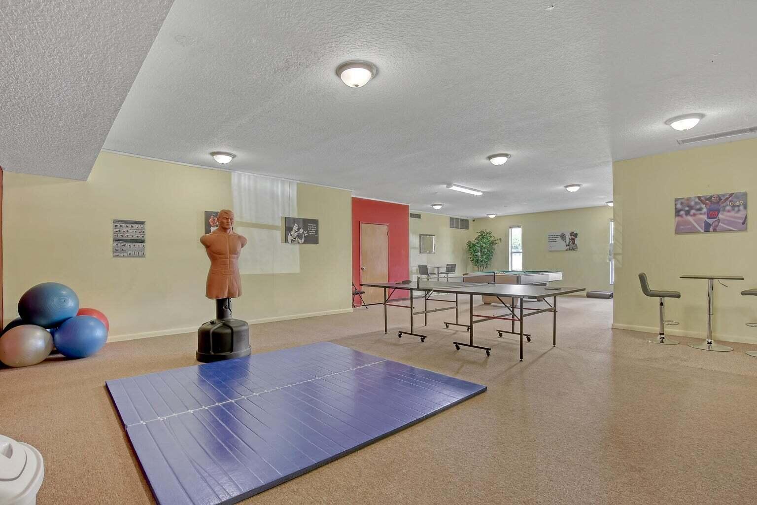 BREAKWATERS OF THE PALM BEACHES CONDO - Residential