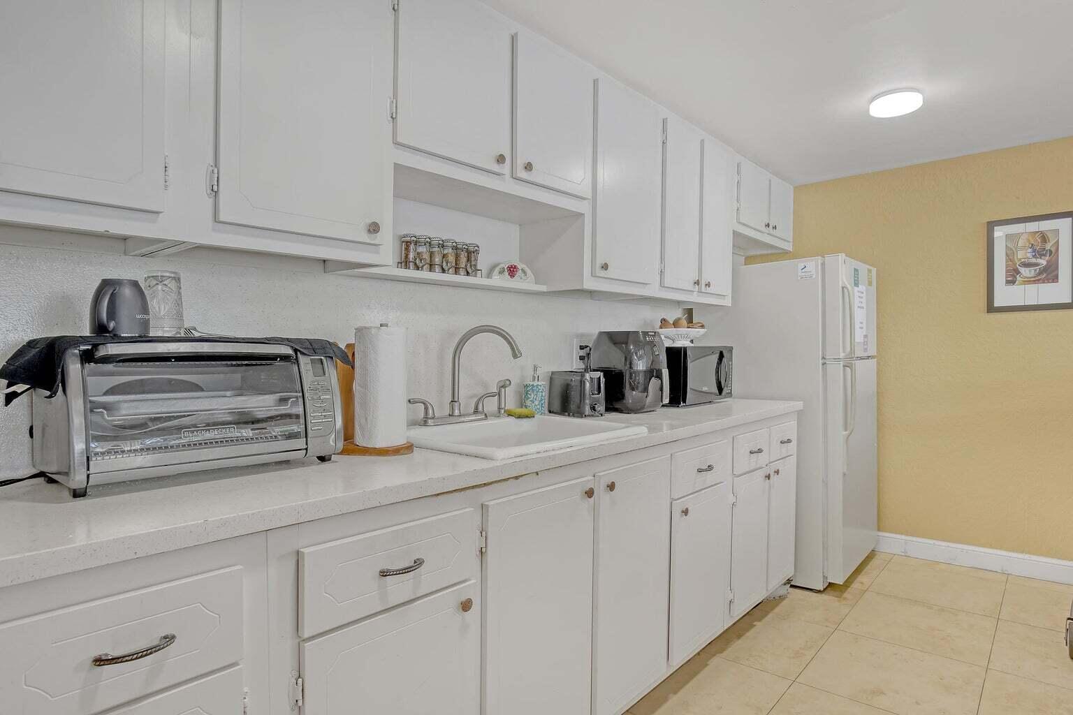 BREAKWATERS OF THE PALM BEACHES CONDO - Residential