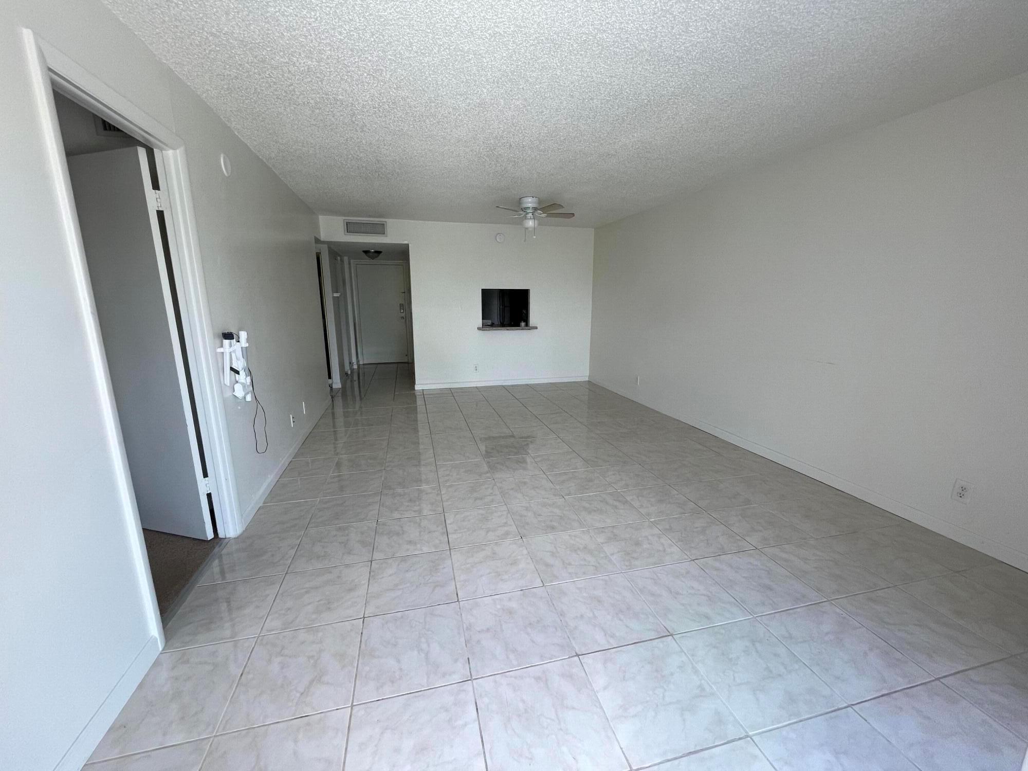 BREAKWATERS OF THE PALM BEACHES CONDO - Residential