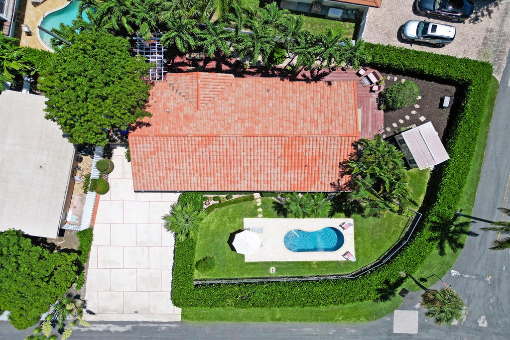 Photo of 1900 N RIVERSIDE Drive, Pompano Beach, FL 33062 (MLS # B26073682)