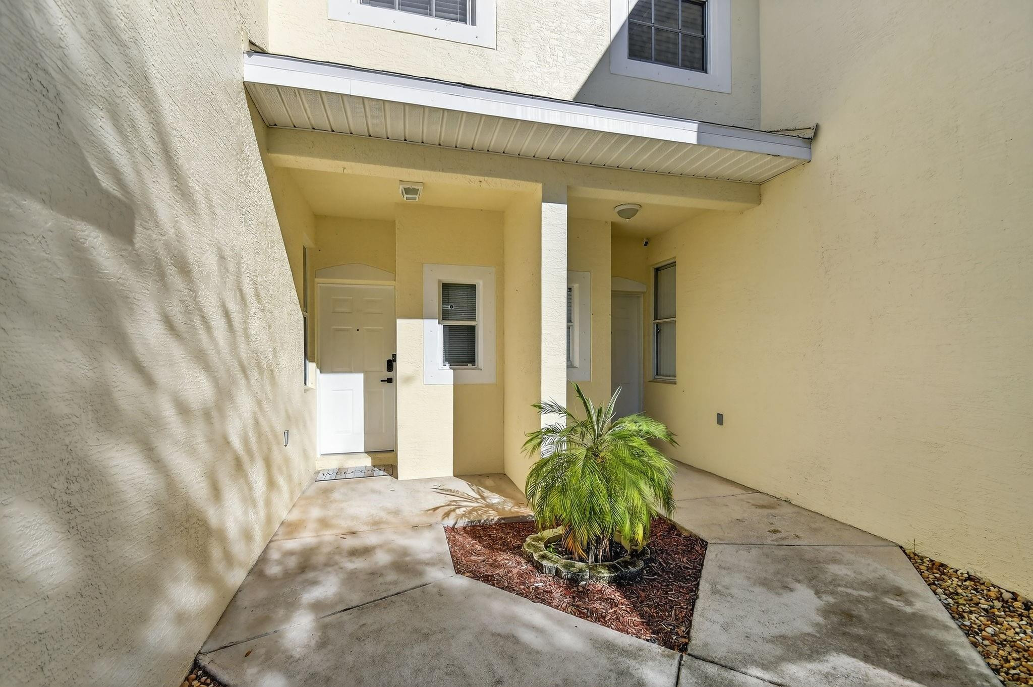 CHARTER CLUB OF PALMBEACH - Residential