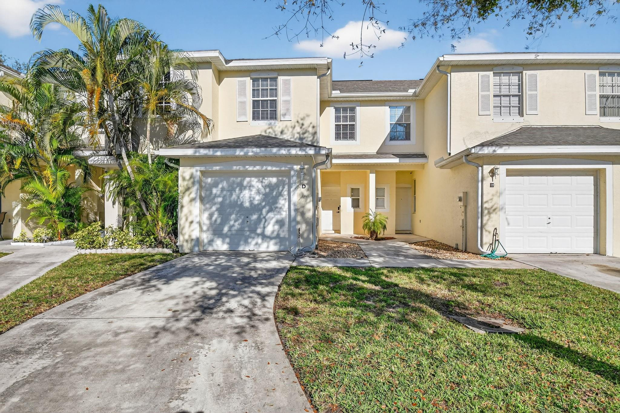 CHARTER CLUB OF PALMBEACH - Residential