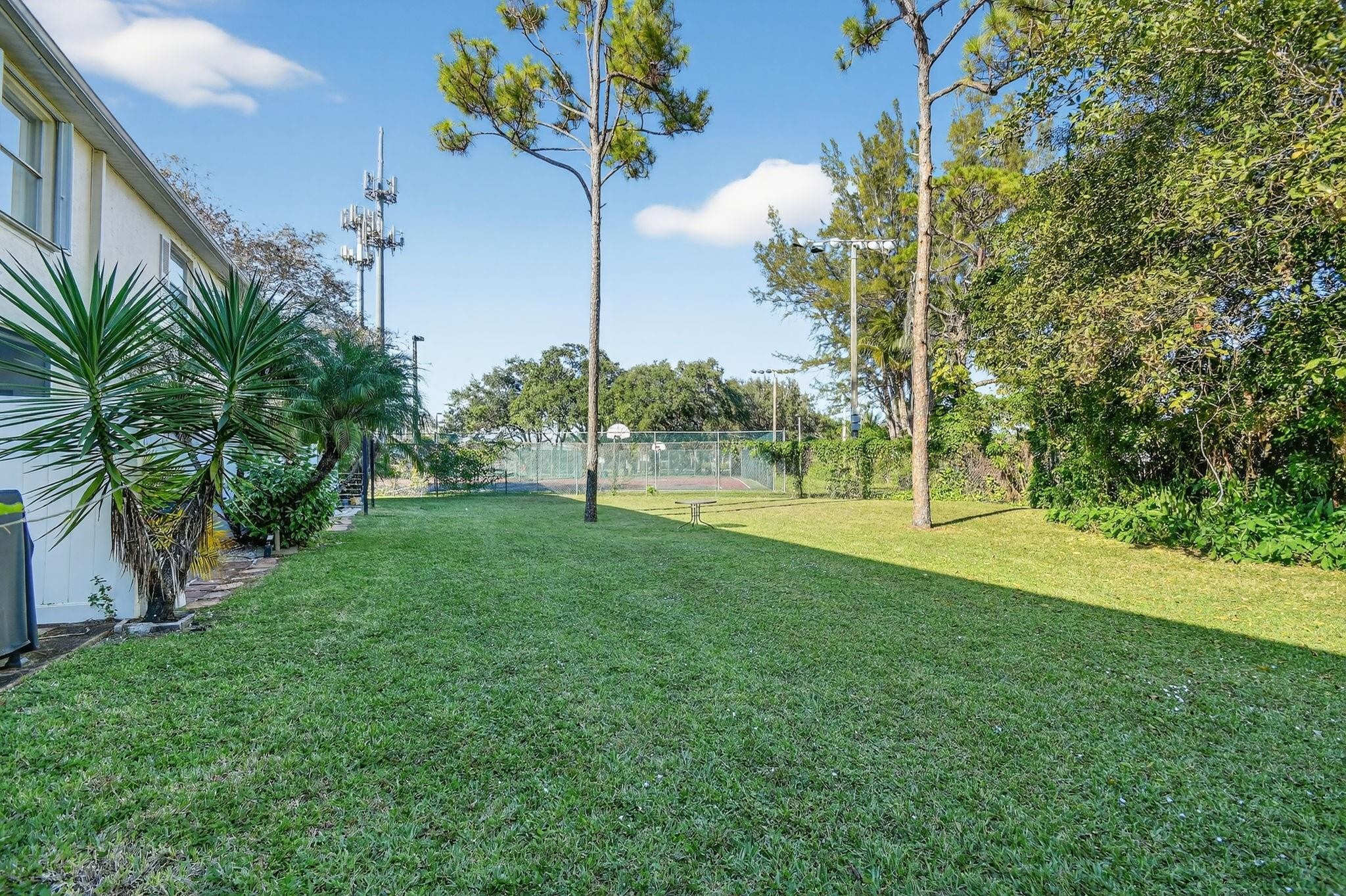 CHARTER CLUB OF PALMBEACH - Residential