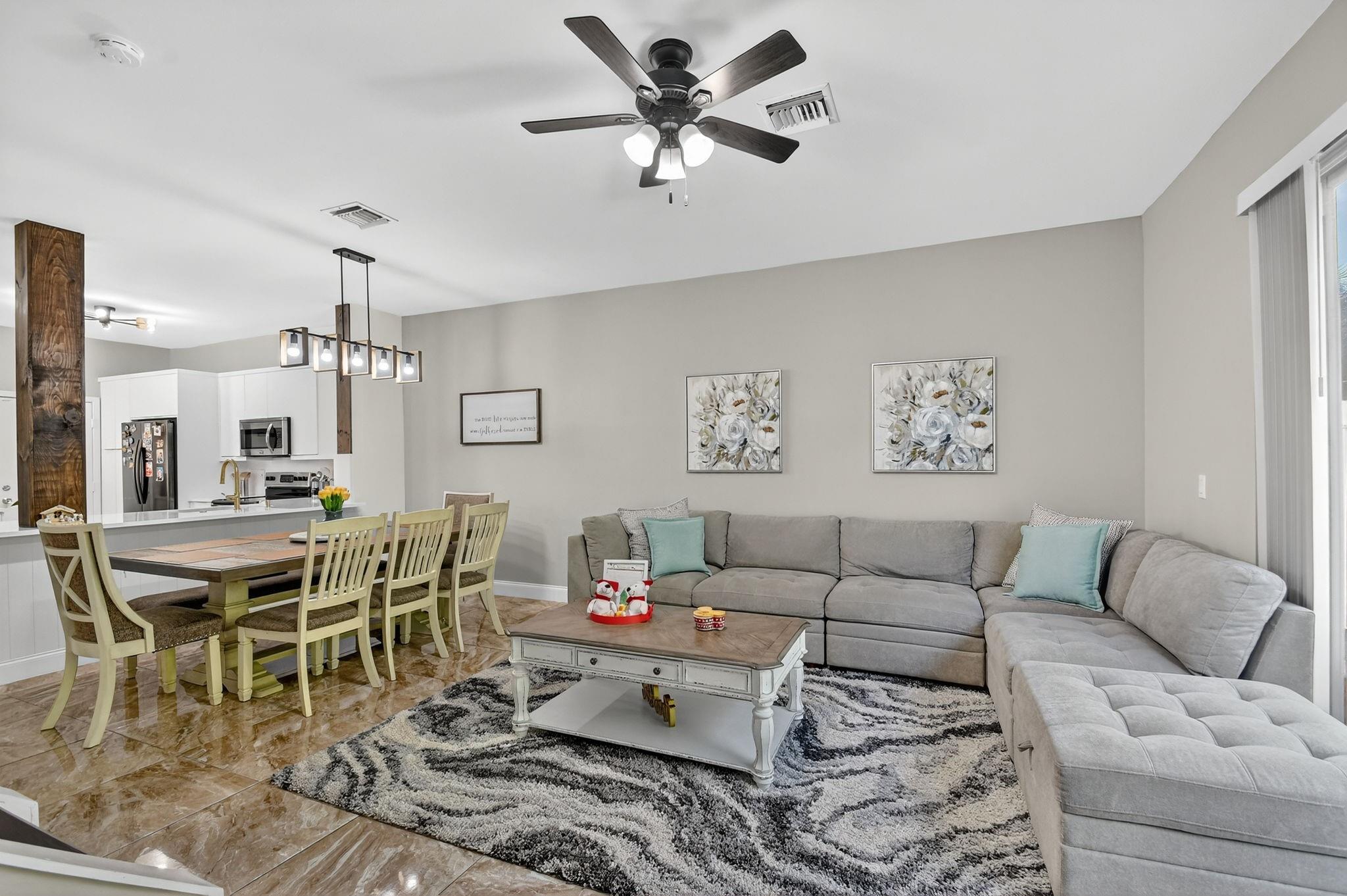 CHARTER CLUB OF PALMBEACH - Residential