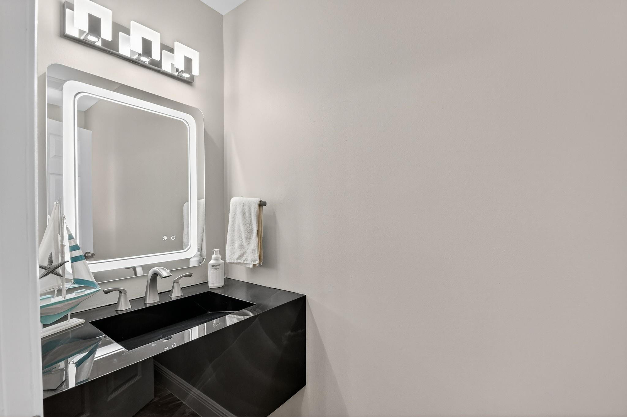 CHARTER CLUB OF PALMBEACH - Residential