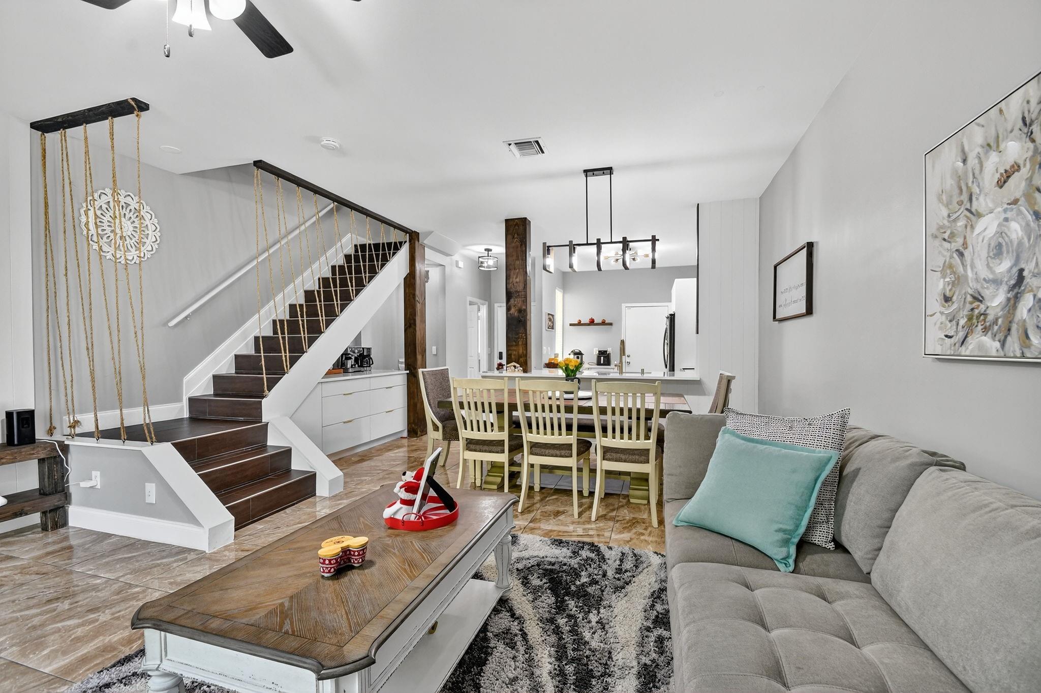 CHARTER CLUB OF PALMBEACH - Residential