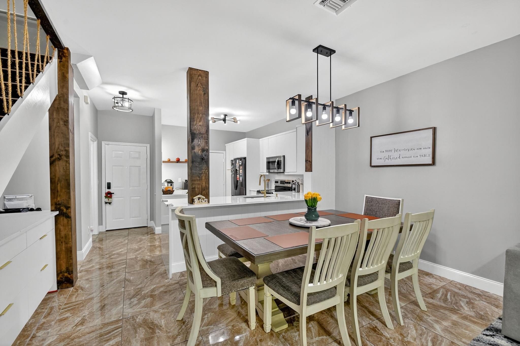 CHARTER CLUB OF PALMBEACH - Residential