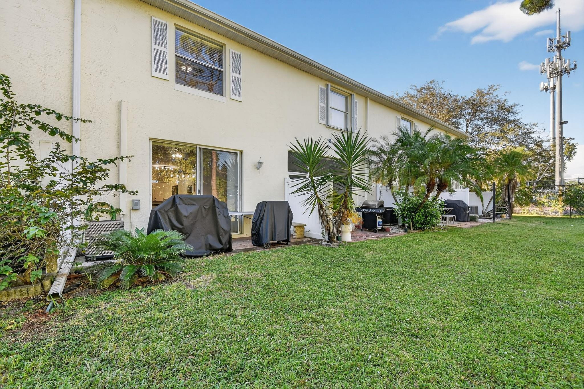 CHARTER CLUB OF PALMBEACH - Residential