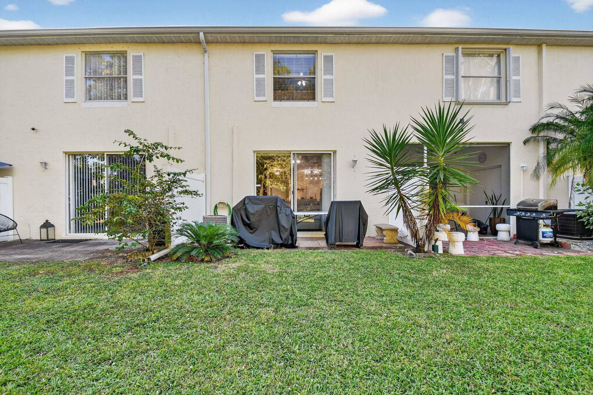CHARTER CLUB OF PALMBEACH - Residential